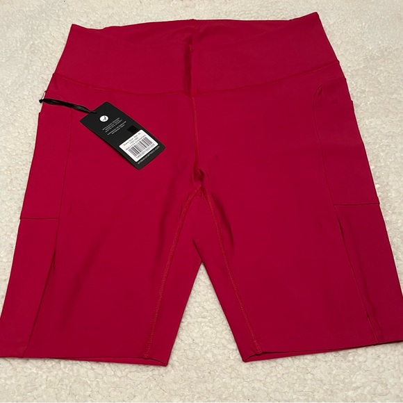 078EA.- Endeavor Athletic. Sharon Short. Size Large - Picture 2 of 3